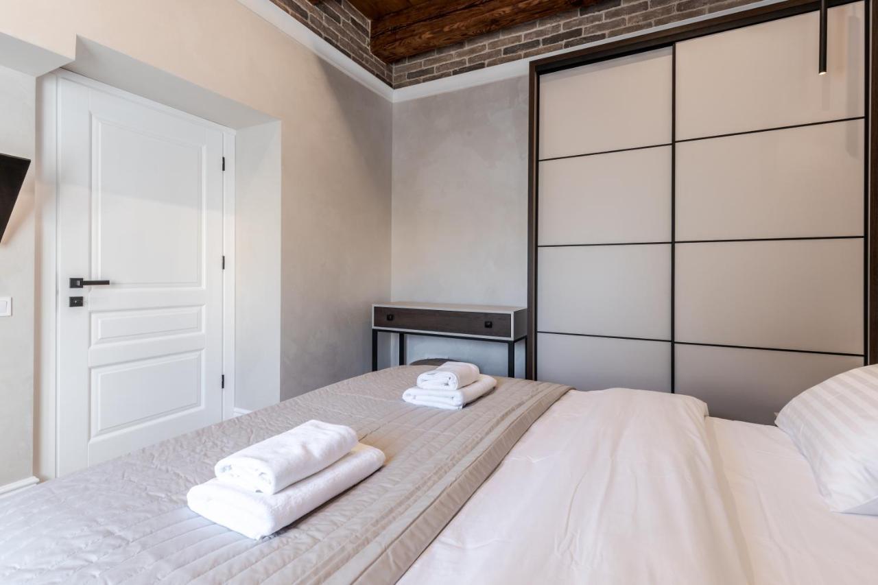 View On Rynok Square Apartments Lviv Exterior photo