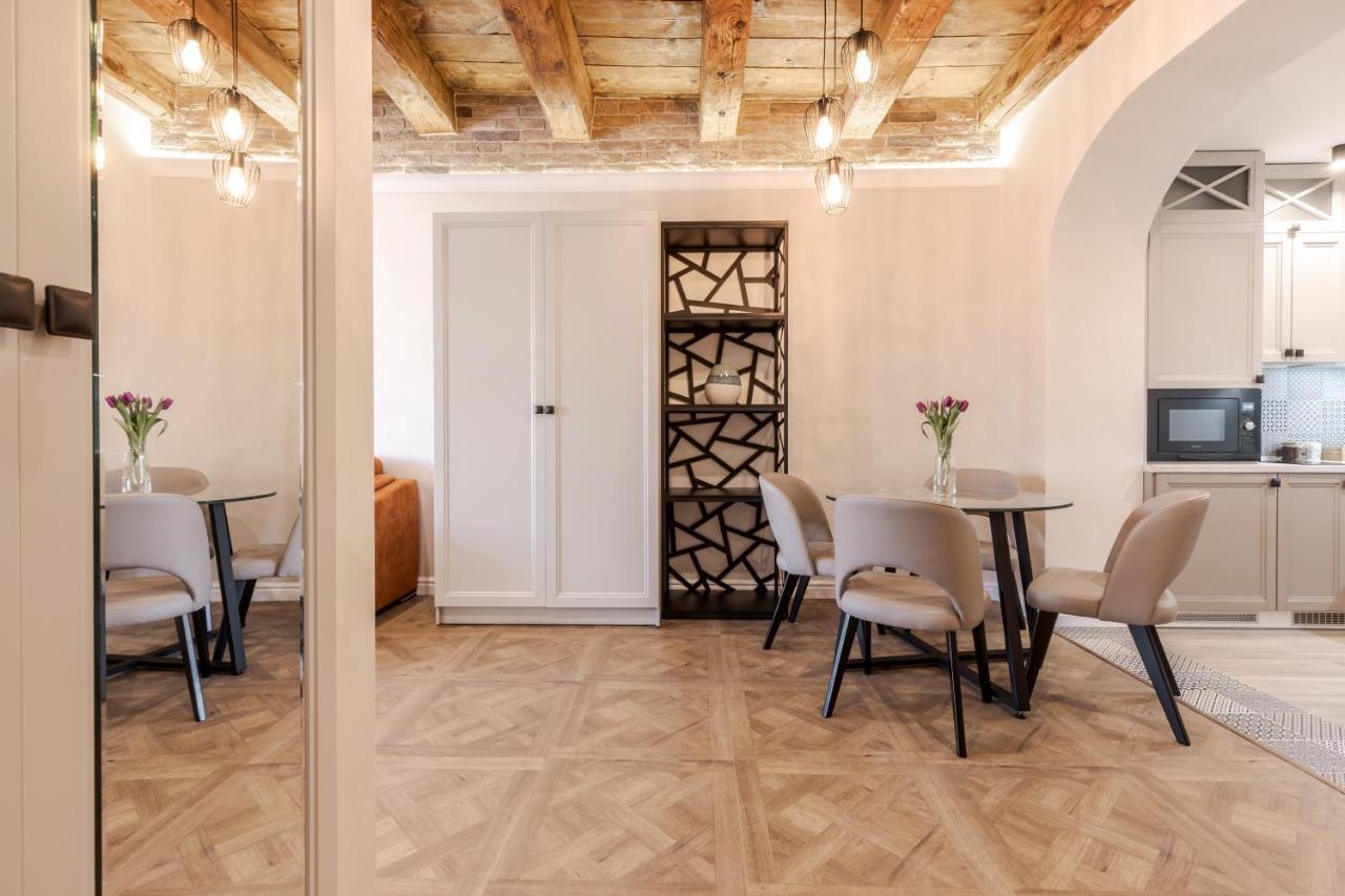 View On Rynok Square Apartments Lviv Exterior photo