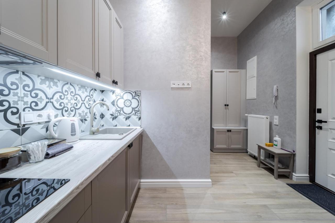 View On Rynok Square Apartments Lviv Exterior photo